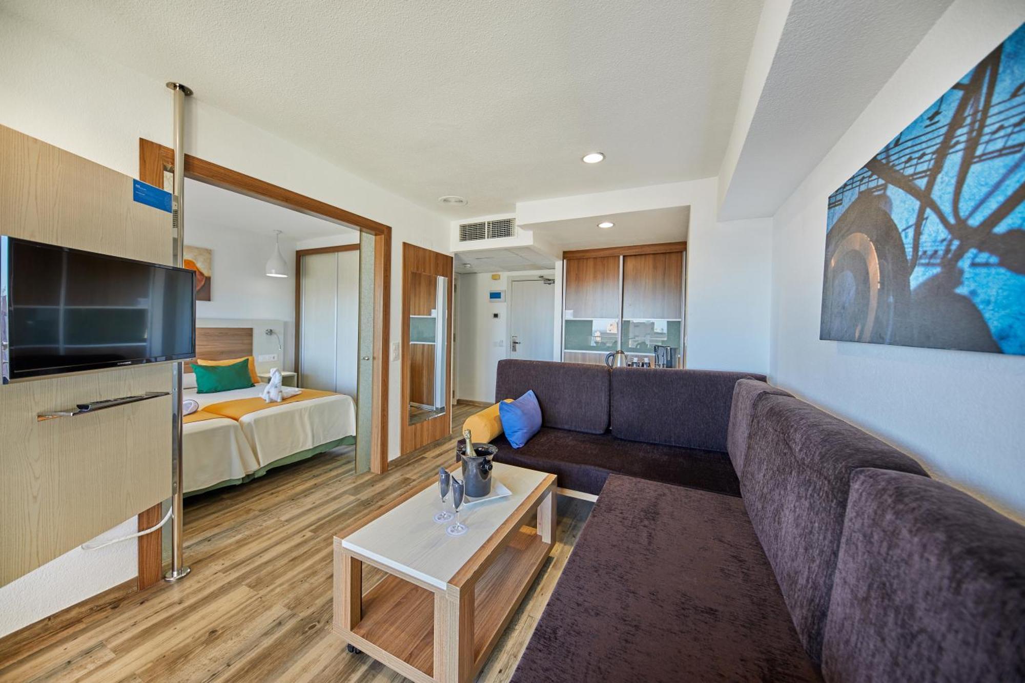 Sandos Benidorm Suites (Adults Only) Room photo